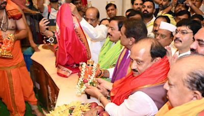 Mumbai: Maharashtra Dy CM Ajit Pawar visits Siddhivinayak temple with NCP leaders