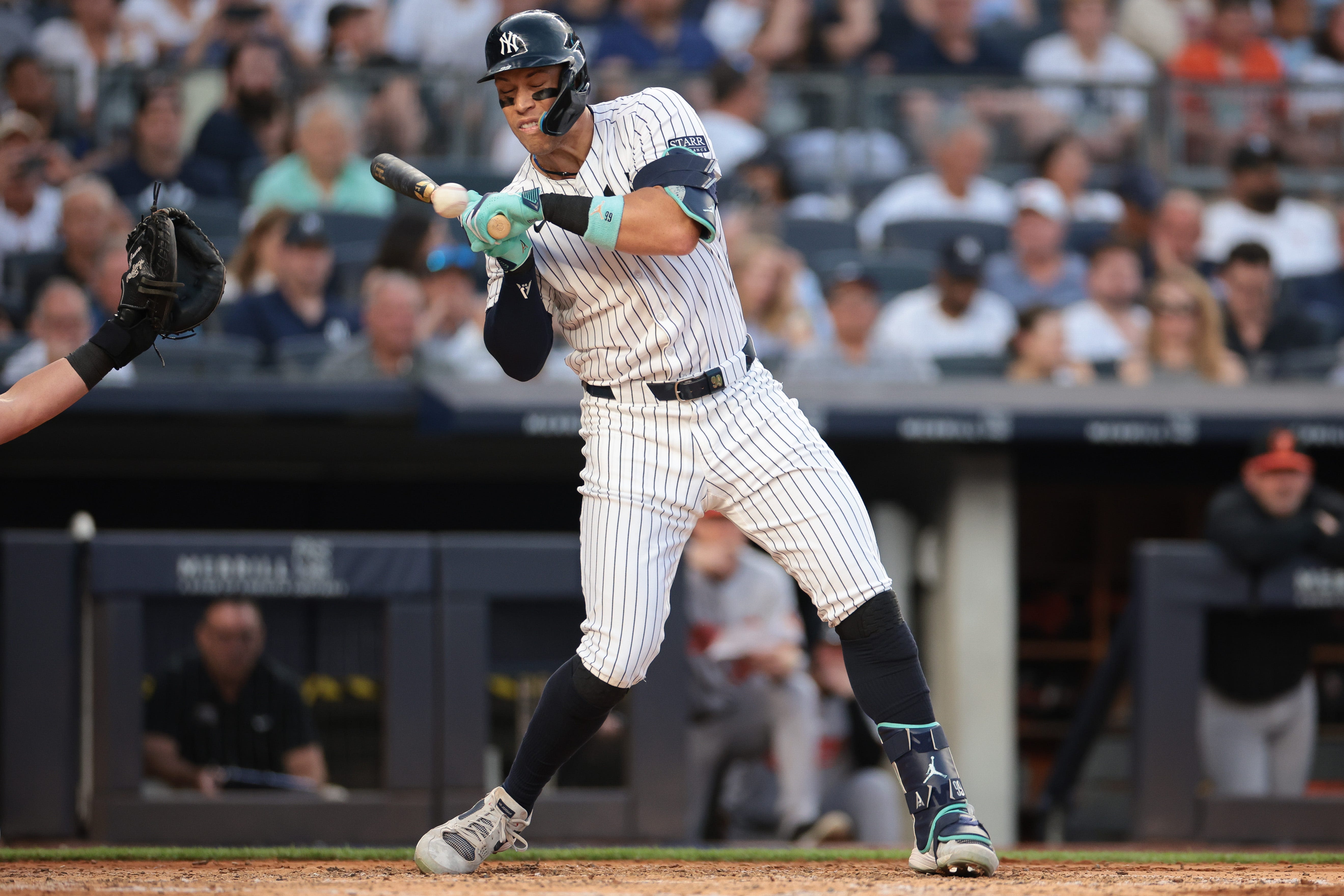 Aaron Judge, Yankees avoid catastrophic injury after slugger hit in hand by pitch