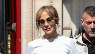 Jennifer Lopez Is Basically Swimming in These Baggy Jeans—And They Still Look So Good