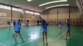 Así es el Club Voleibol Siero que entrena en el Instituto Río Nora de Pola