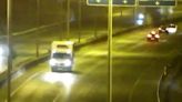 Vídeo | Detenido el conductor de un camión que circuló durante seis kilómetros ebrio y en sentido contrario en Sevilla