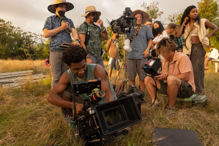 Kooks and Pogues wanted: Casting agents seeking background actors for Outer Banks season 4