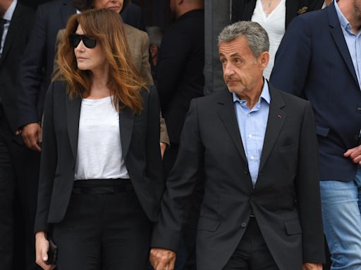 "C'était émouvant et triste" : Carla Bruni, Anouchka Delon et Nicolas Sarkozy reviennent sur les obsèques de Françoise Hardy