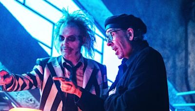 'Beetlejuice Beetlejuice' estuvo cerca de NO llegar a cines por su alto costo, pero Tim Burton 'metió tijera' y lo 'salvó' de estrenarse en streaming