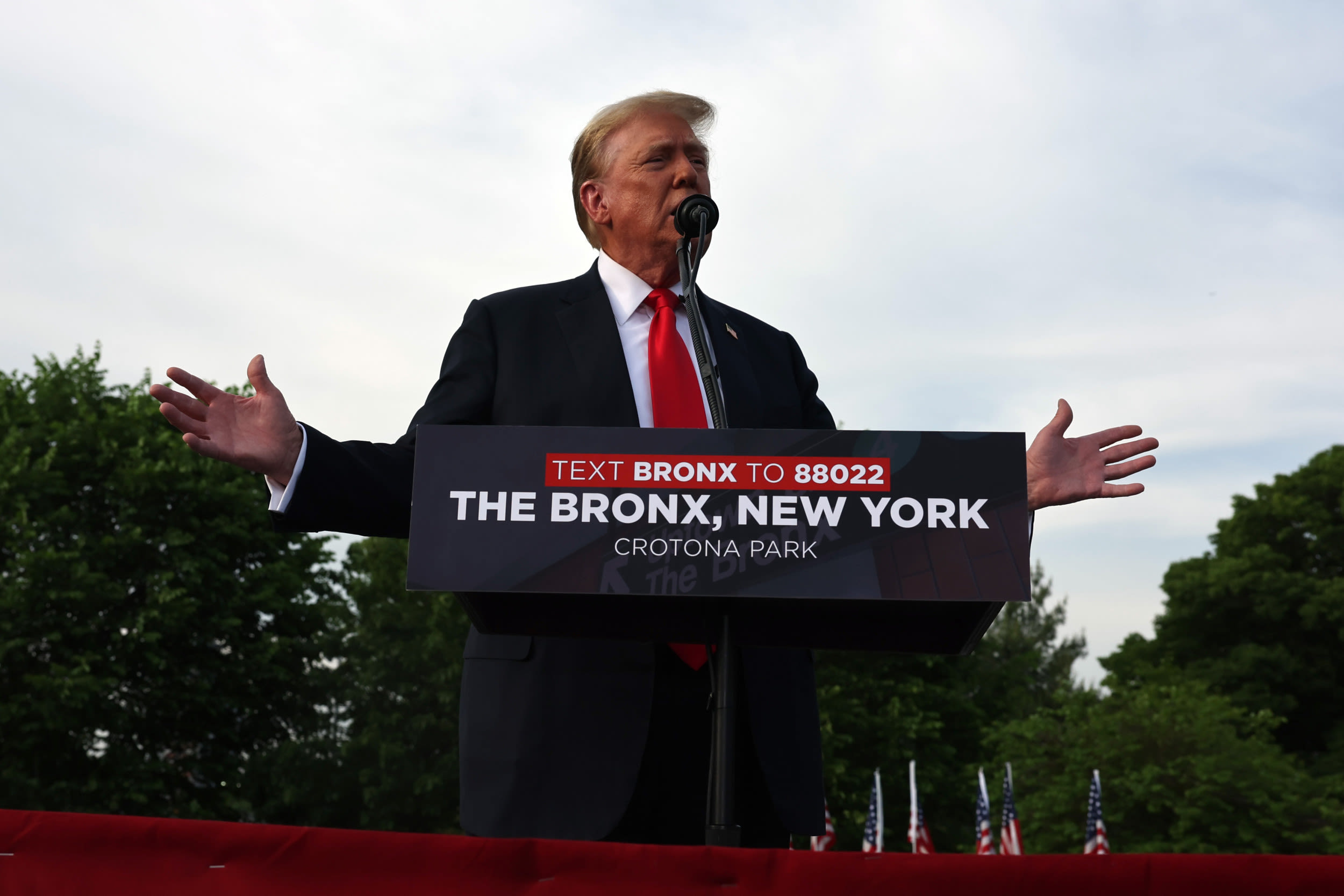 Donald Trump in Bronx must "terrify Democrats": Top aide