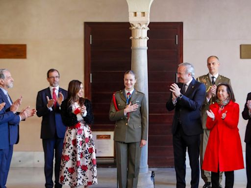 La princesa Leonor recibe los máximos honores de las instituciones aragonesas en su despedida de Zaragoza