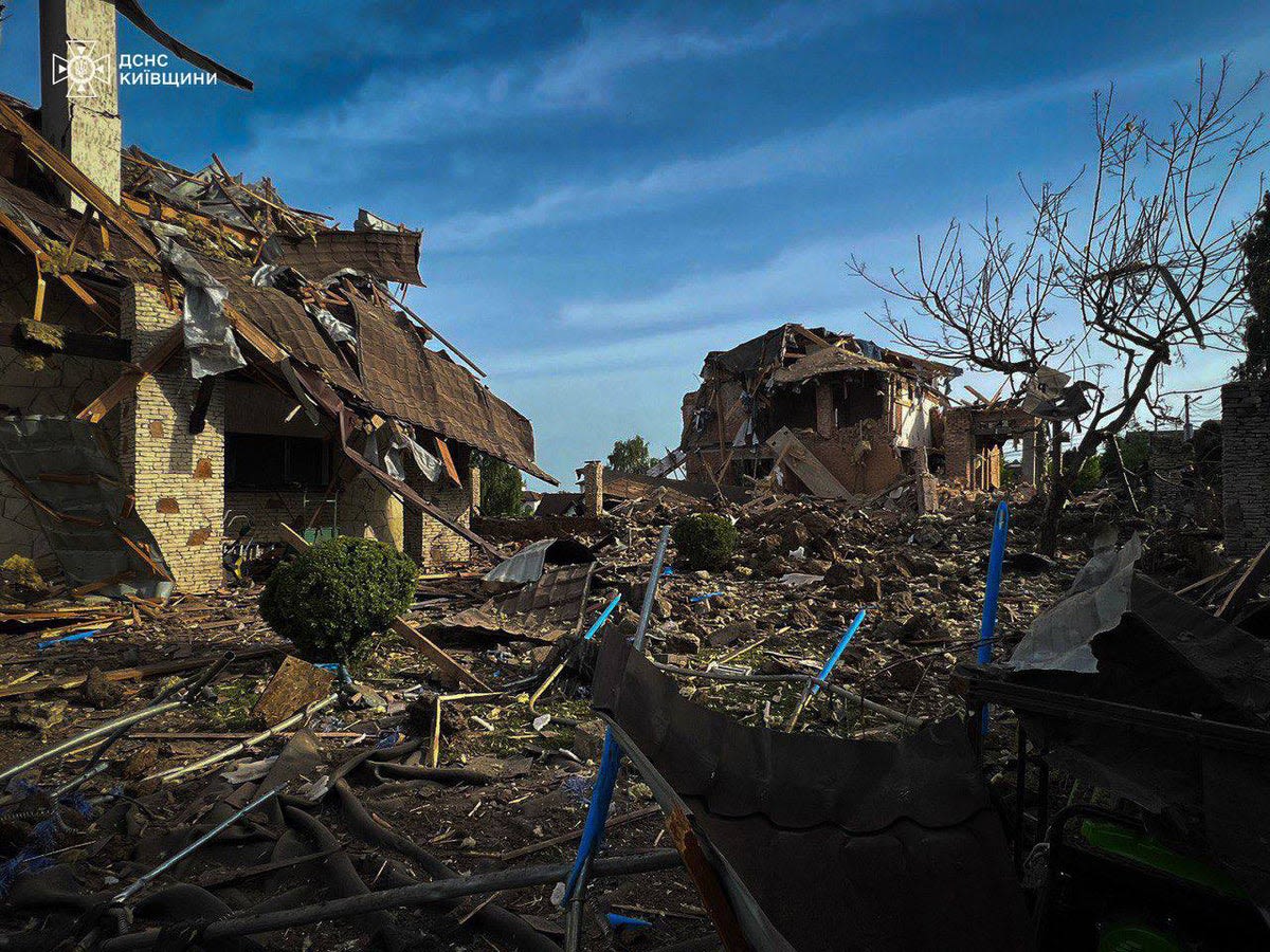 Russia-Ukraine war – live: Fresh strikes on Kyiv overnight leave two injured and houses damaged