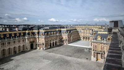 Evacuación en el Palacio de Versalles por un incendio en el techo - Diario Hoy En la noticia