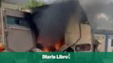 Bandidos prenden fuego a vehículo blindado de la Policía de Haití