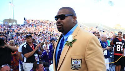 Remembering Larry Allen, one of the greatest of all time