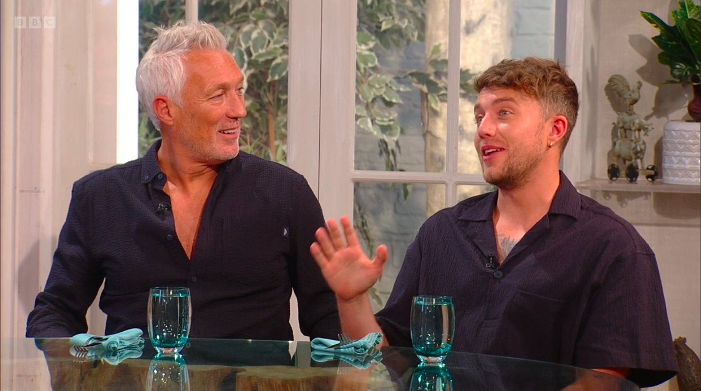 Roman Kemp left embarrassed by his dad on Saturday Kitchen Live
