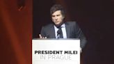 Milei recibe premio en Praga y asegura que sus reformas apuntan a que Argentina en el largo plazo sea “el país más rico del mundo” - La Tercera