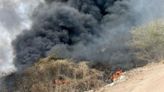 Incendio en zona del Piggy Back amenaza negocios de venta de refacciones usadas en Culiacán