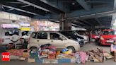 Kolkata Traffic Police Urges KMC to Float Tenders for Gariahat Parking Lots | Kolkata News - Times of India