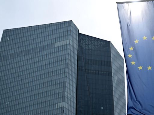 La zona euro sale de la recesión y mantiene la inflación controlada