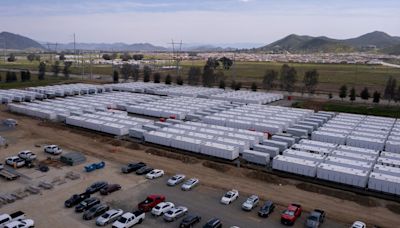 Battery storage, grids needed to deliver UN goal to triple renewable energy, IEA says