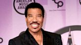Lionel Richie Receives Icon Award During AMAs Tribute From Stevie Wonder, Charlie Puth and Ari Lennox