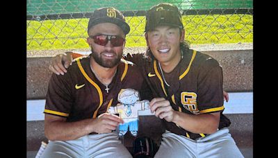 Flat Stanley hangs out with San Diego Padres Rookie Team