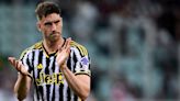 'I'm not Neymar, Eden Hazard or Lionel Messi!' - Dusan Vlahovic admits he isn't the kind of player that 'wows' audiences as Juventus star explains why he idolised Cristiano Ronaldo in his youth | Goal.com...