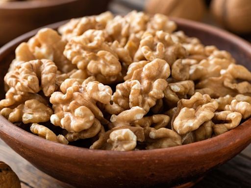 CDC warns of multi-state e.coli outbreak tied to walnuts