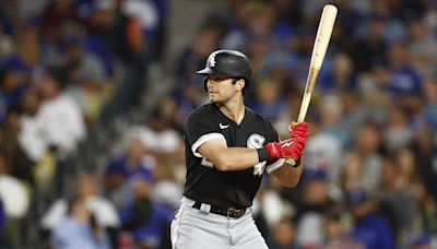 White Sox place Andrew Benintendi on IL, call up Oscar Colás