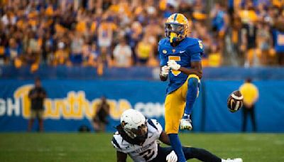 Pitt rallies again, survives Backyard Brawl vs. West Virginia