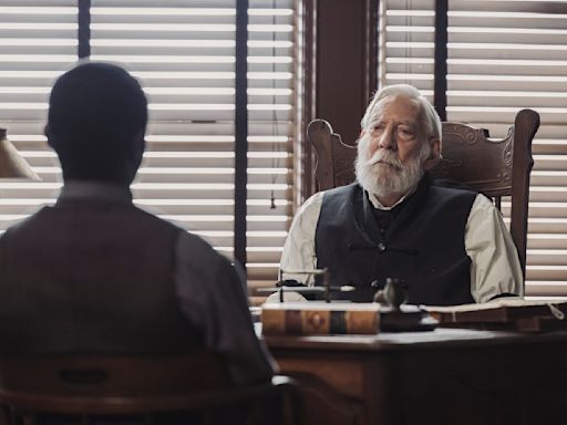 David Oyelowo Remembers ‘Bass Reeves’ Co-Star Donald Sutherland As “Inquisitive, Hungry Artist Still On The Hunt For The...