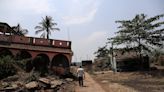 Suelos contaminados, agua tóxica y paredes con grietas en el cinturón del carbón de la India