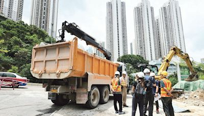 七旬工人夾斗車墮地昏迷危殆