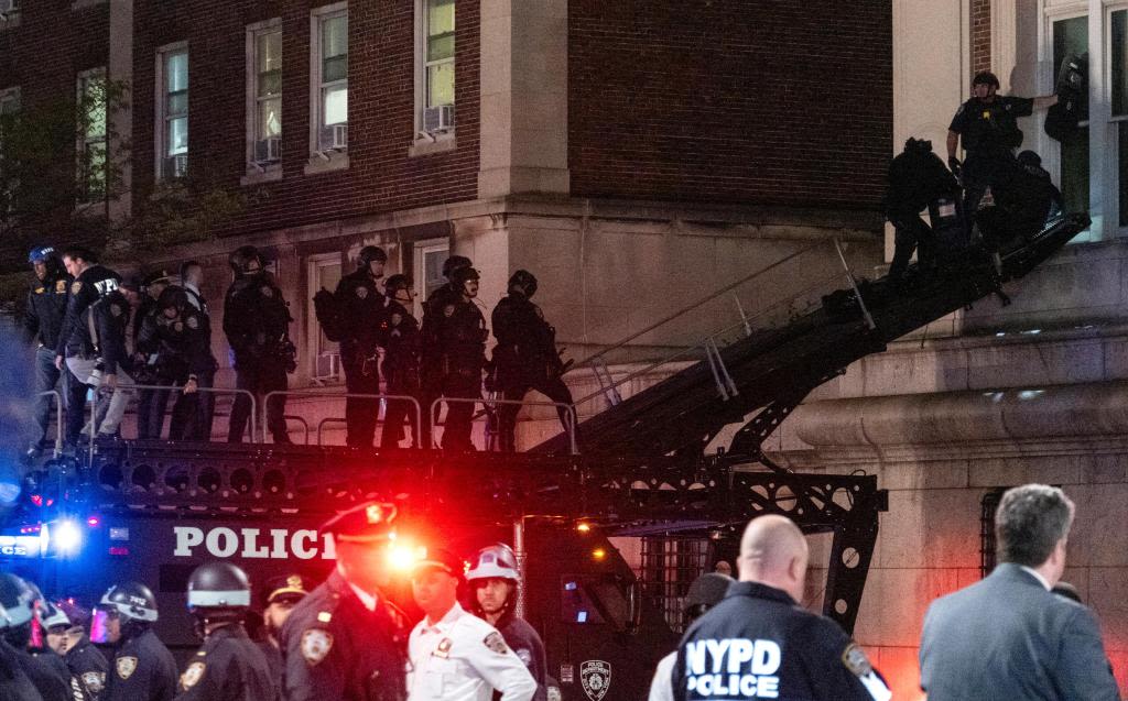 Dueling protesters clash at UCLA hours after police clear pro-Palestinian demonstration at Columbia