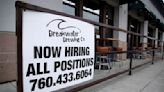 Initial jobless claims drop to 215,000 By Investing.com