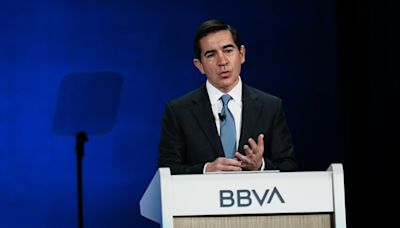 El presidente del BBVA se reúne con Aragonès en plena opa al Sabadell