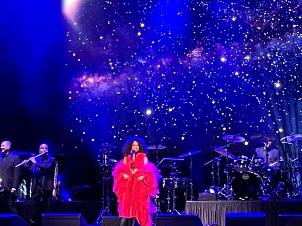 Review: Motown and pop star Diana Ross shows Merrill audience why she's legendary