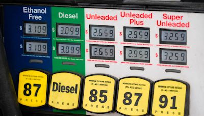 Gas prices dip heading into Memorial Day weekend