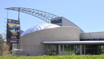 Wealthy Torontonians are offering more than a million dollars to keep Ontario Science Centre open