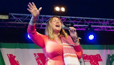 Charlotte Church sings ‘free Palestine’ with Glastonbury crowd