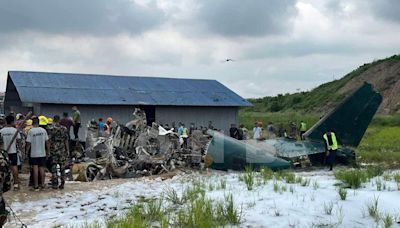 Dezoito pessoas morreram em queda de avião no Nepal