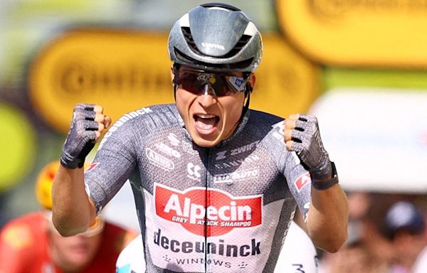 Mark Cavendish misses out in his final Tour de France sprint as Jasper Philipsen wins stage 16