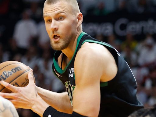 Boston Celtics pierden a Kristaps Porzings para el ‘Game 5′ contra Miami Heat