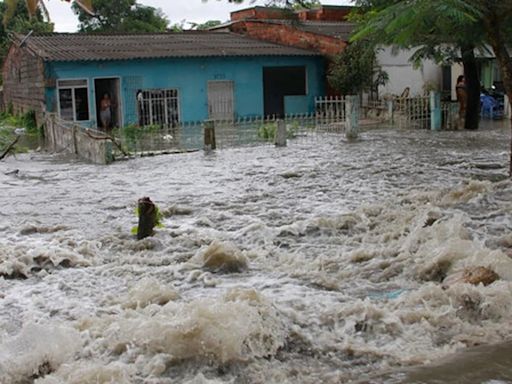 Desastre ambiental, fuertes lluvias han obligado a declarar calamidad pública en dos departamentos