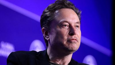 Elon Musk’s Politics May Be Pushing Some Buyers Away From Tesla