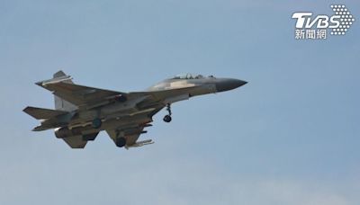 共軍頻越台海！無人機繞台飛行 國防部：偵獲41艘機艦船30架共機│TVBS新聞網