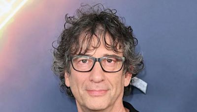 Neil Gaiman recibe nuevas acusaciones de mujeres por su comportamiento inadecuado