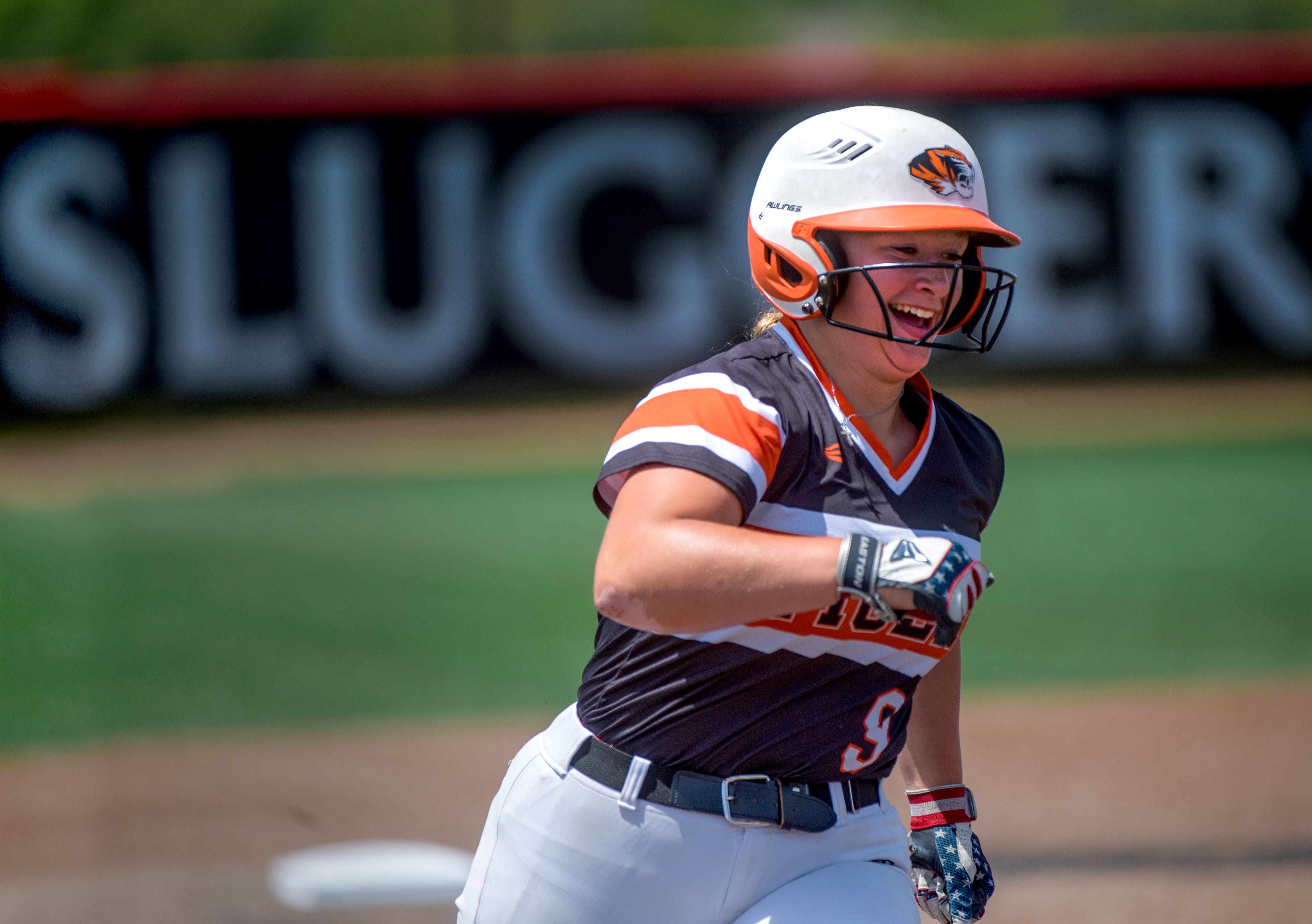 Illini Bluffs sets IHSA softball record with fifth consecutive championship appearance