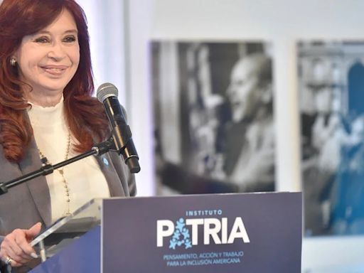 Cristina Kirchner absorbe la centralidad opositora e intenta disminuir el conflicto interno en el peronismo