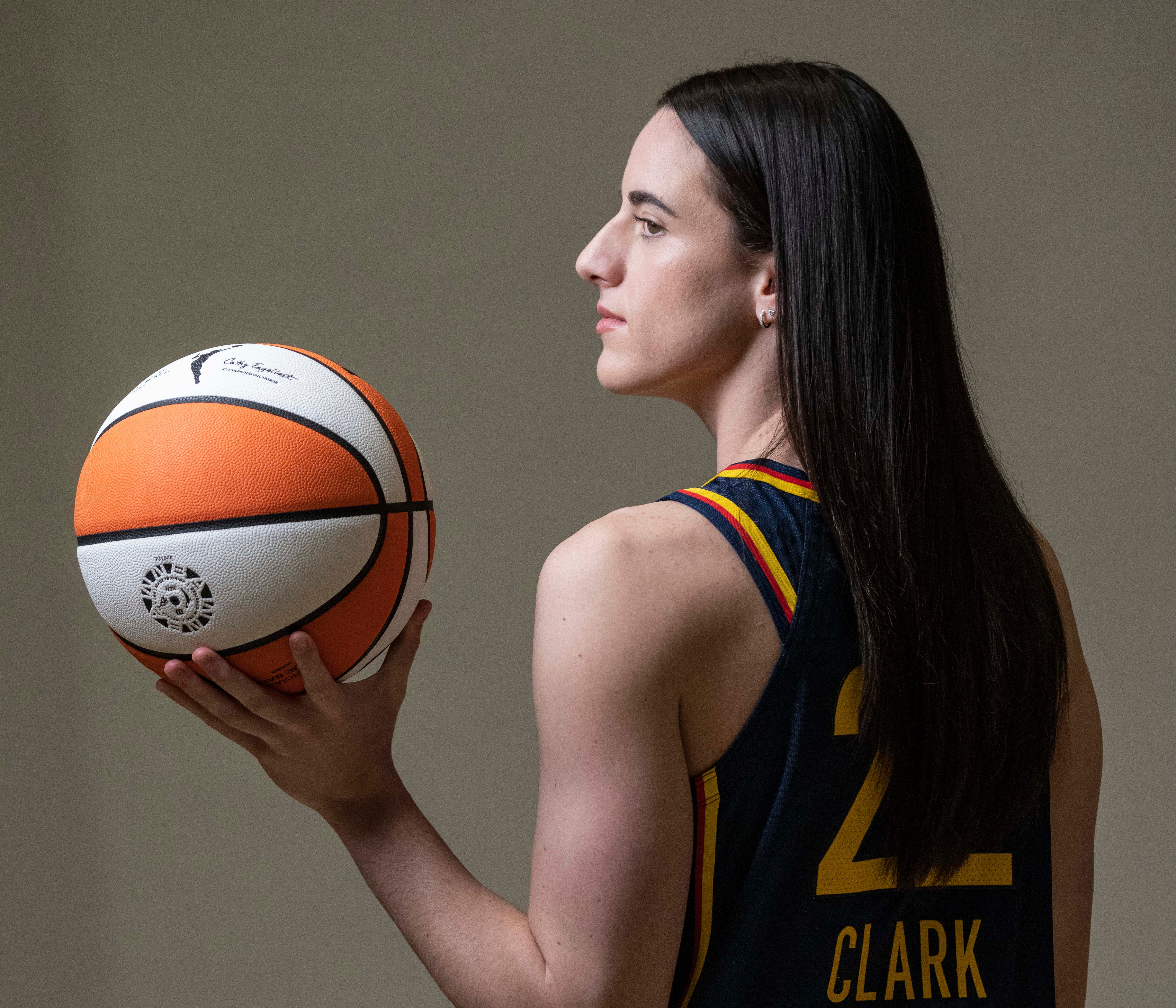 'Is Caitlin Clark the next Larry Bird?' How WNBA rookie could turn Fever upside down