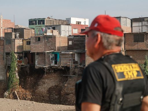 San Martín de Porres: inician demolición de 24 viviendas en el borde del río Rímac