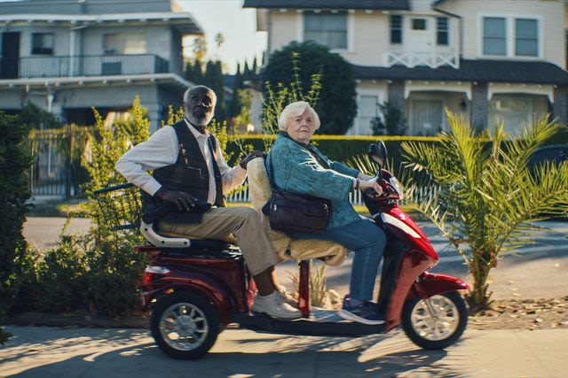 Watch June Squibb, 94, ram the late Richard Roundtree with a motorized scooter in “Thelma” clip