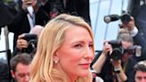 康城影展 2024｜Cate Blanchett的性感示範！以迷人方式佩戴這款Louis Vuitton珍珠鑽石肩鏈 – Vogue Hong Kong