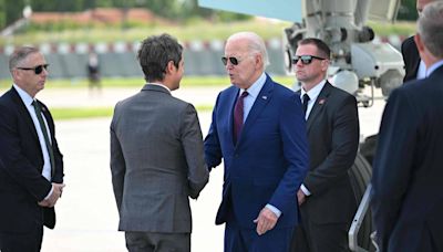 Biden chega à França para aniversário do Dia D; veja fotos de hoje